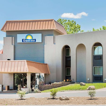 Days Inn By Wyndham West Des Moines Buitenkant foto