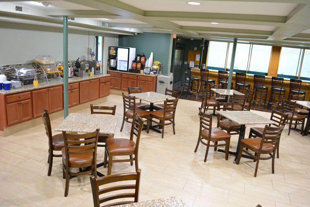 Days Inn By Wyndham West Des Moines Buitenkant foto