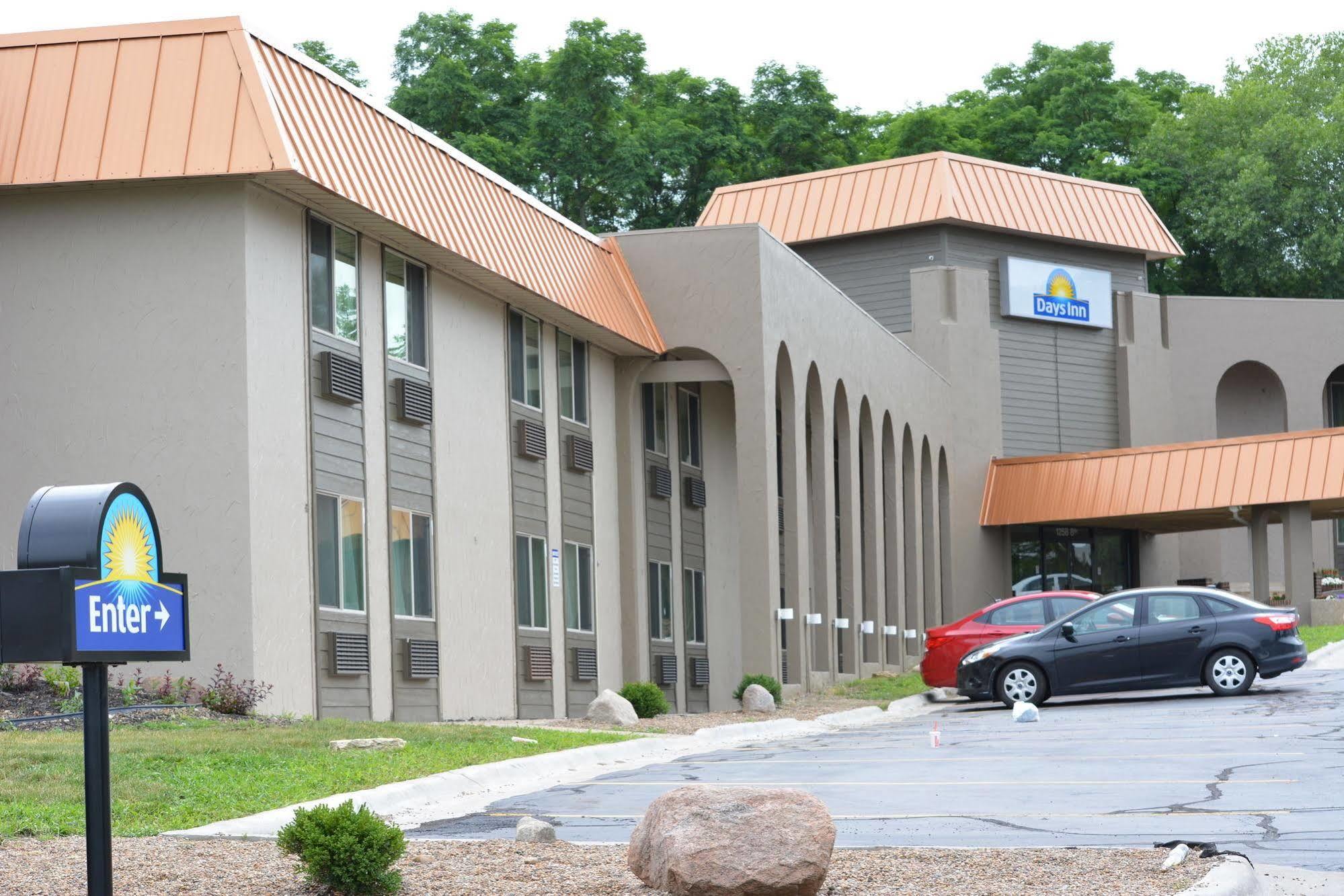 Days Inn By Wyndham West Des Moines Buitenkant foto