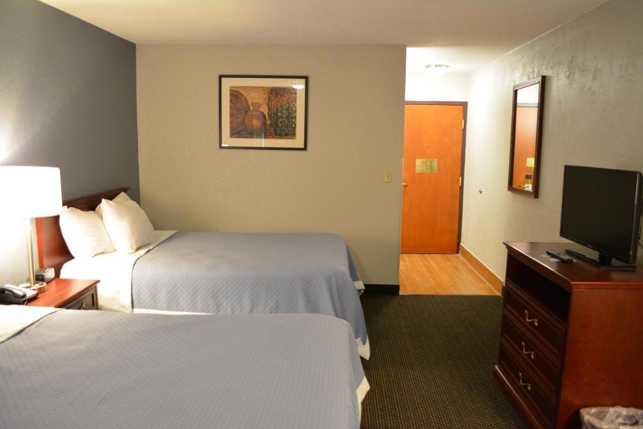 Days Inn By Wyndham West Des Moines Buitenkant foto